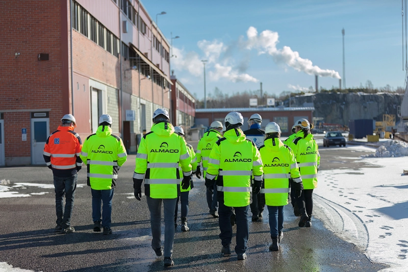 Almaco employees.