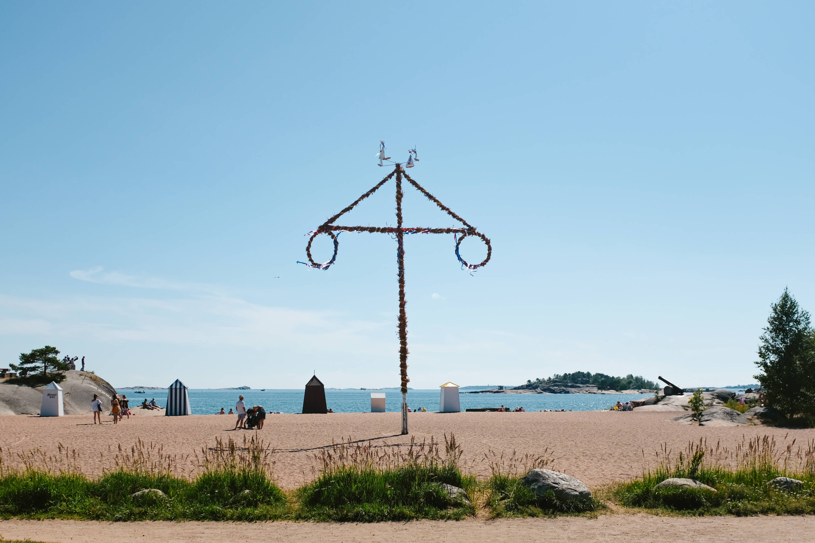 Hanko Kasinonranta beach in the summer.